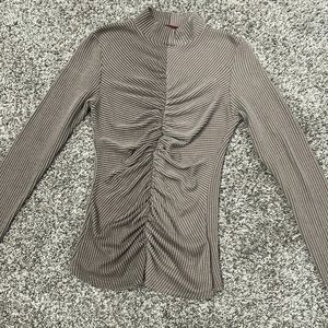 Stretchy sweater, stripped design, split color, brown~ish grey color
